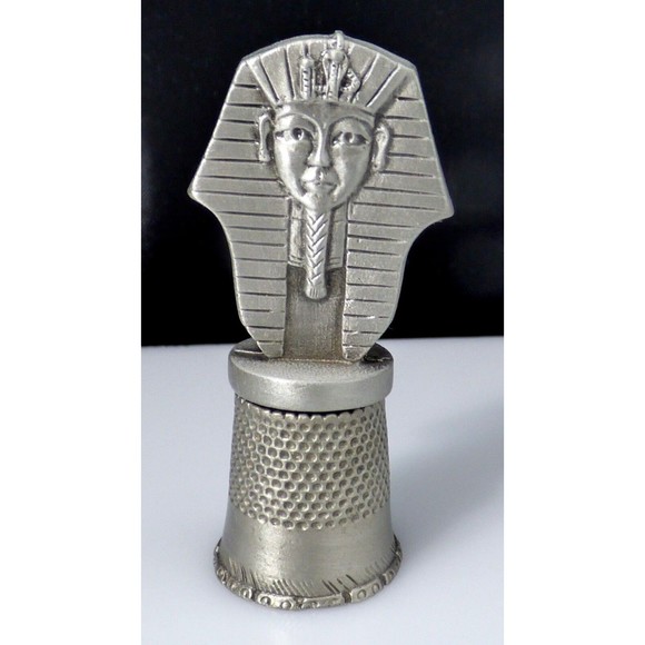 King Tut Thimble Pewter Tone Metal Signed Fort USA Collectible Sewing Vintage - Picture 5 of 11